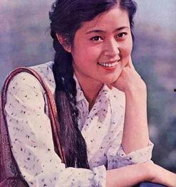 倪萍现在照片,岁月静好，优雅依旧