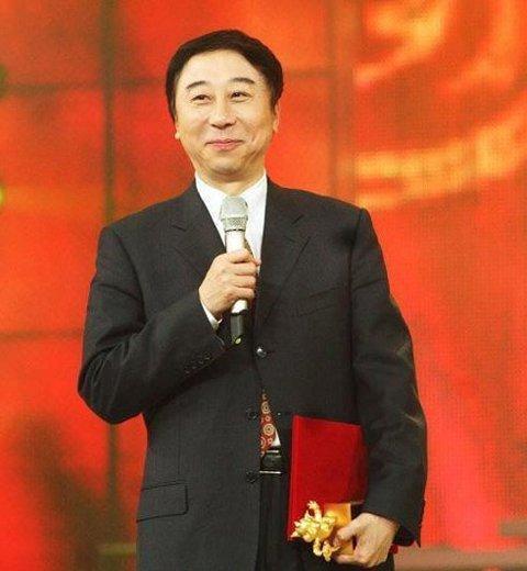 付嵩洋家庭背景,出身名门，传承家族荣耀的青年才俊